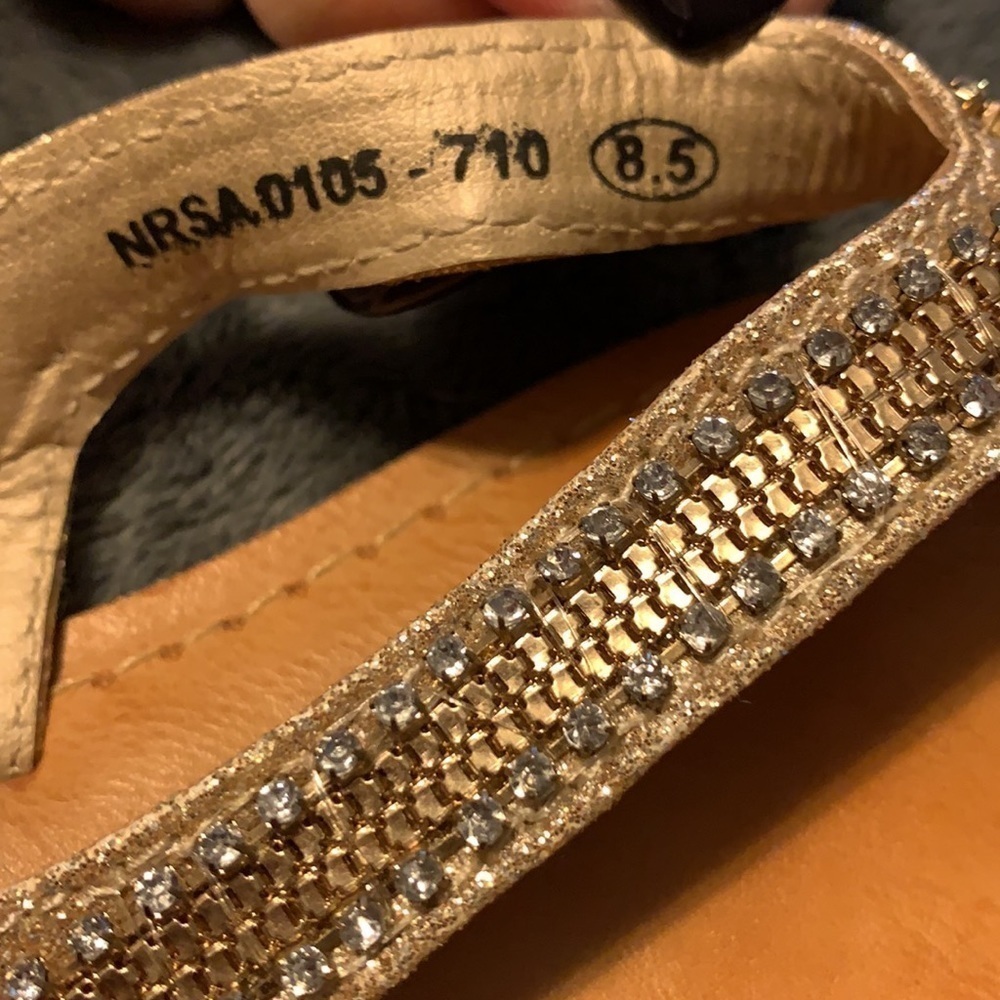 Gold Rhinestone Sandals Size 8.5 - Picture 4 of 8